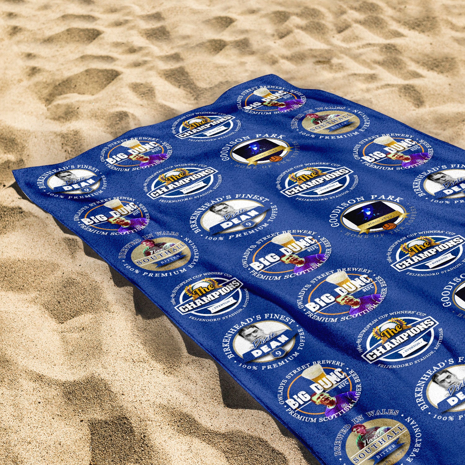 Everton - Football Legends - Personalised Lightweight, Microfibre Retro Beach Towel - 150cm x 75cm