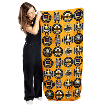 Hull - Football Legends - Personalised Lightweight, Microfibre Retro Beach Towel - 150cm x 75cm