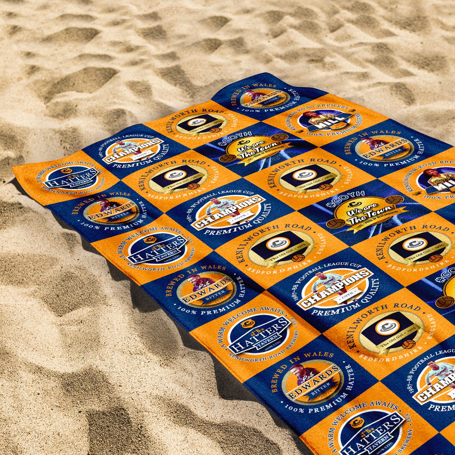 Luton - Football Legends - Personalised Lightweight, Microfibre Retro Beach Towel - 150cm x 75cm