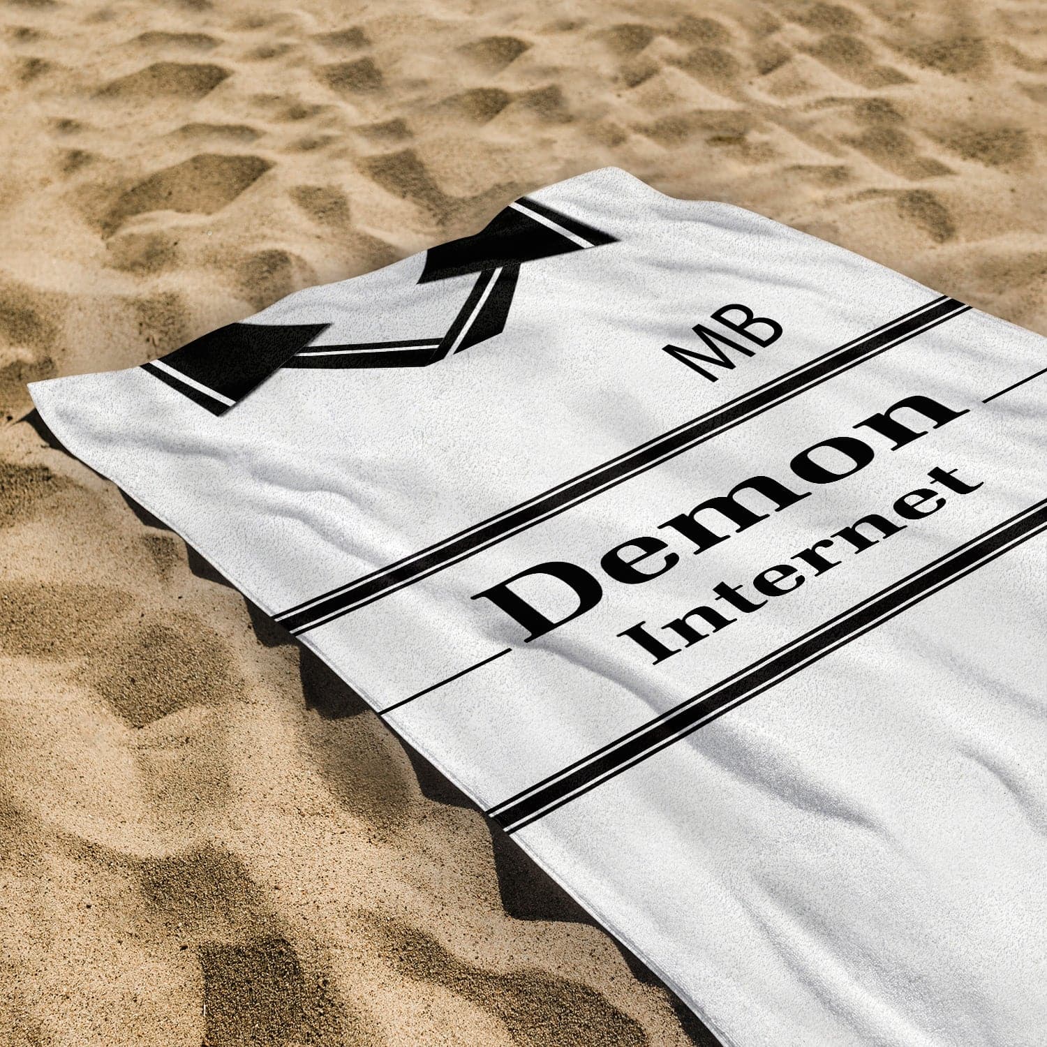 Fulham - 2000 HOME Shirt - Personalised Retro Beach Towel - 150cm x 75cm