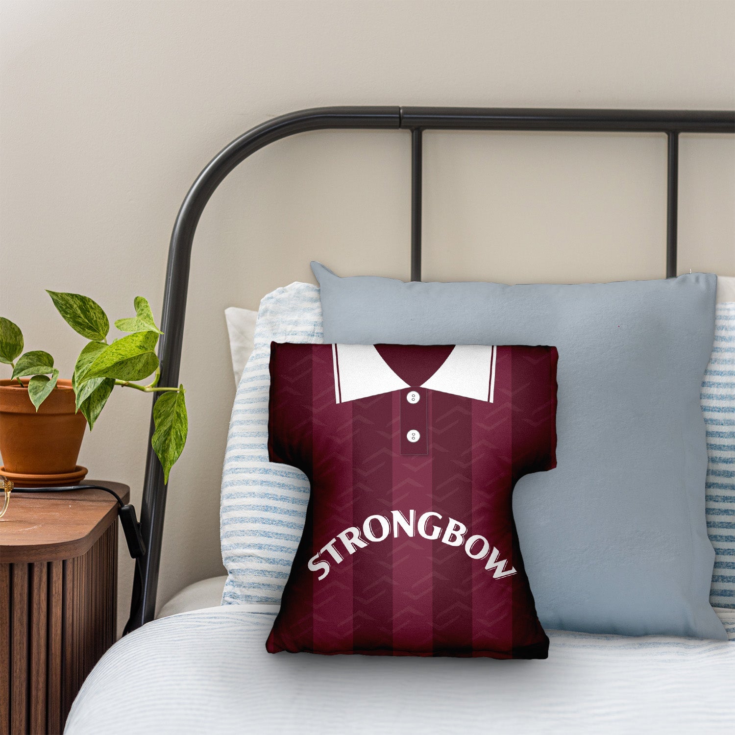 Hearts - 1997 Home Shirt - Personalised Retro Shirt Cushion