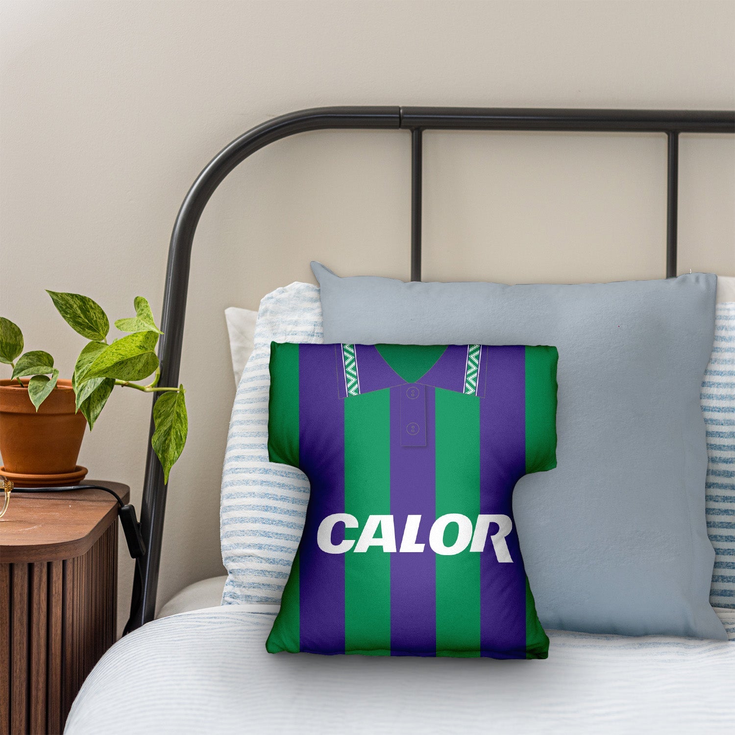 Hibernian 1994 Away Shirt - Personalised Retro Shirt Cushion