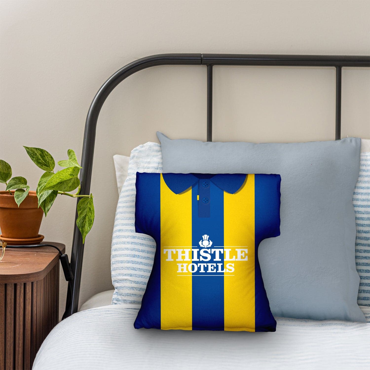 Leeds - 1994 Away - Retro  Shirt Cushion