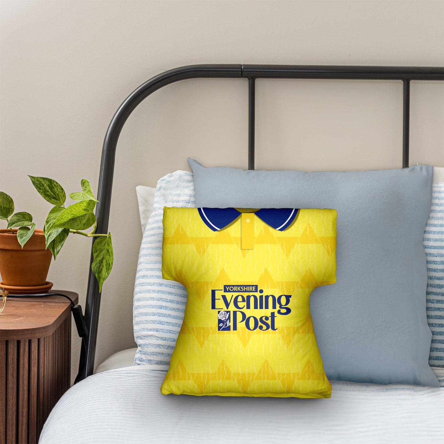 Leeds - 1992 Away - Retro  Shirt Cushion