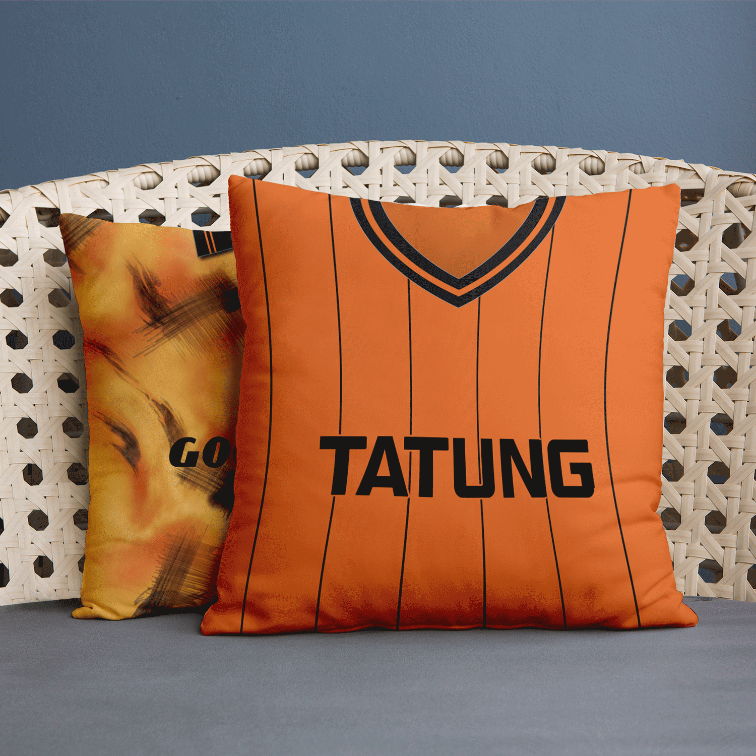 Wolves - 1982 - Home - Retro - 45cm Cushion